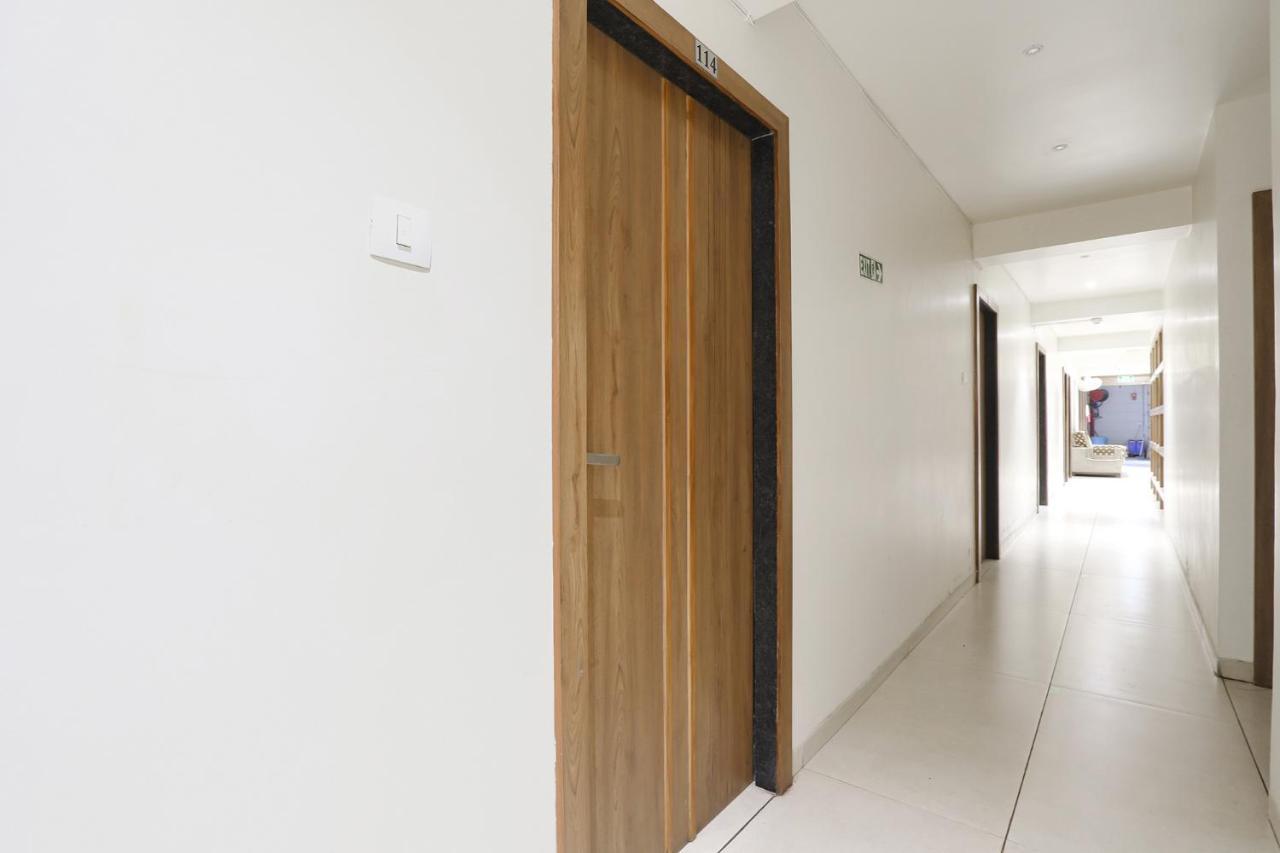 FabHotel Bharosa Inn Ahmedabad Bagian luar foto